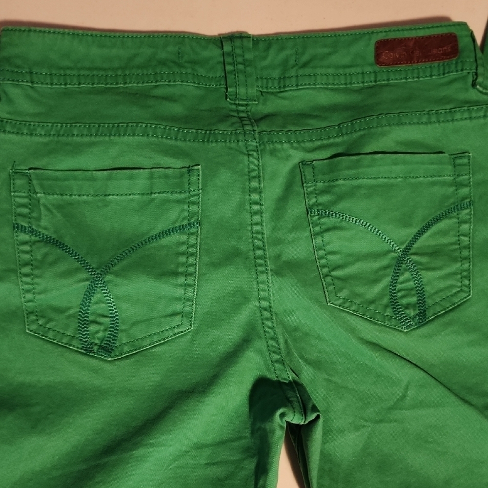 Calvin Klein Size 4 Skinny Crop Jeans
